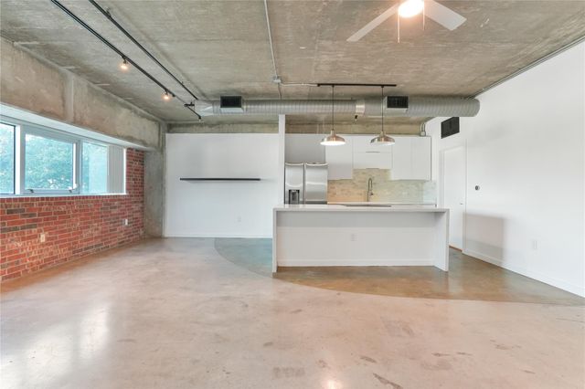 2000 Bagby Street 2401, Houston, TX 77002