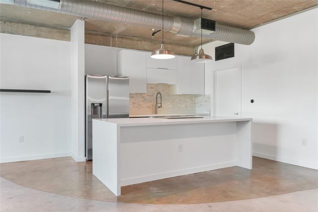 2000 Bagby Street 2401, Houston, TX 77002