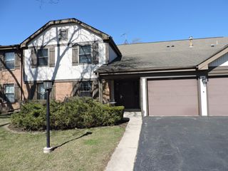 1376 SEVEN PINES Road C2, Schaumburg, IL 60193