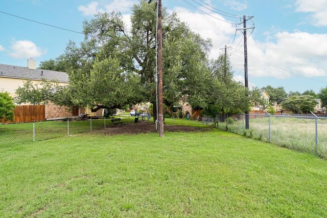 11901 Swearingen DR 43-I, Austin, TX 78758