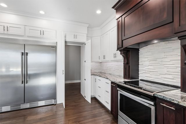 3446 SW 54th Street, West Des Moines, IA 50265