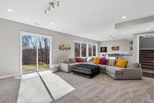 3446 SW 54th Street, West Des Moines, IA 50265