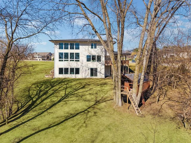 3446 SW 54th Street, West Des Moines, IA 50265