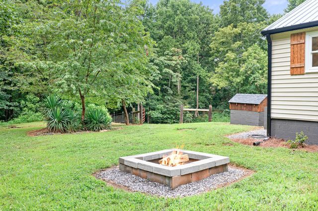 271 Fairmount Road, Statesville, NC 28625