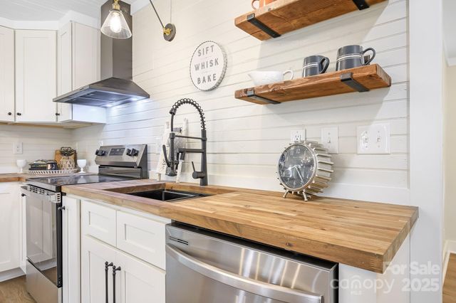 271 Fairmount Road, Statesville, NC 28625