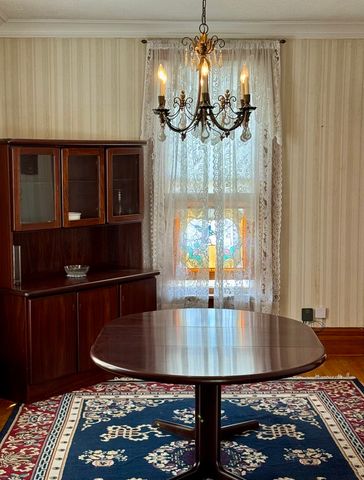 4644 N Kennicott Avenue, Chicago, IL 60630