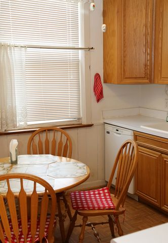 4644 N Kennicott Avenue, Chicago, IL 60630