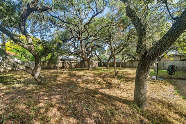 2551 Poinsetta, Ingleside, TX 78362