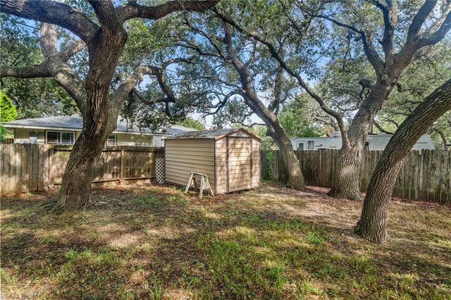 2551 Poinsetta, Ingleside, TX 78362