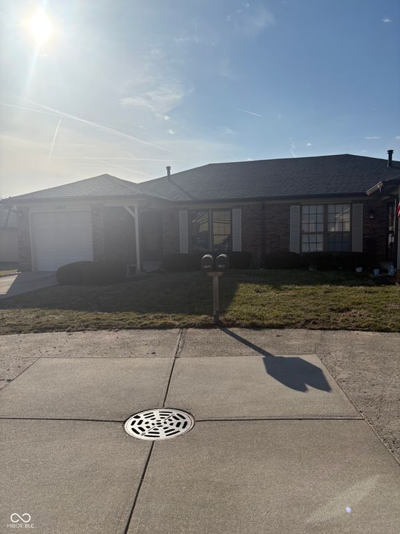 1804 Queensbridge Circle, Indianapolis, IN 46219