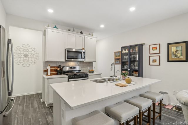 158 Canopy Oak, New Braunfels, TX 78130