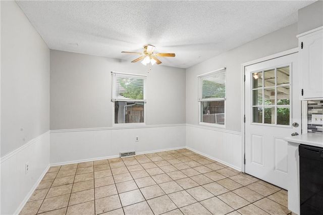 515 S Cardinal Drive, Olathe, KS 66062