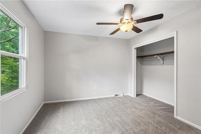 515 S Cardinal Drive, Olathe, KS 66062