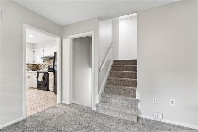 515 S Cardinal Drive, Olathe, KS 66062