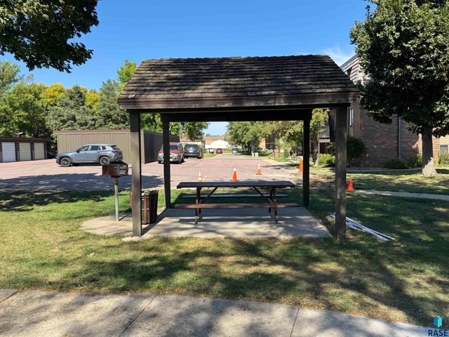 3712 S Terry Ave Avenue 201, Sioux Falls, SD 57106