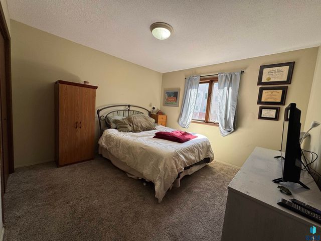 3712 S Terry Ave Avenue 201, Sioux Falls, SD 57106