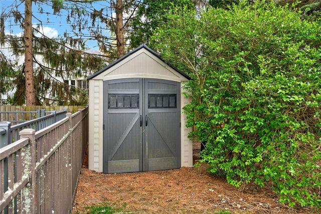 4165 Summerfield Drive, Dayton, OH 45432