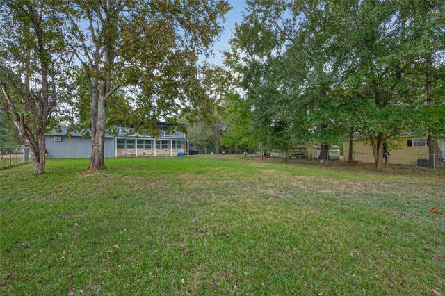 213 Meadow Lake Drive, Trinity, TX 75862