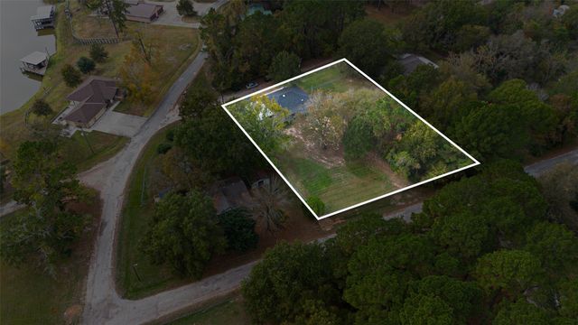 213 Meadow Lake Drive, Trinity, TX 75862