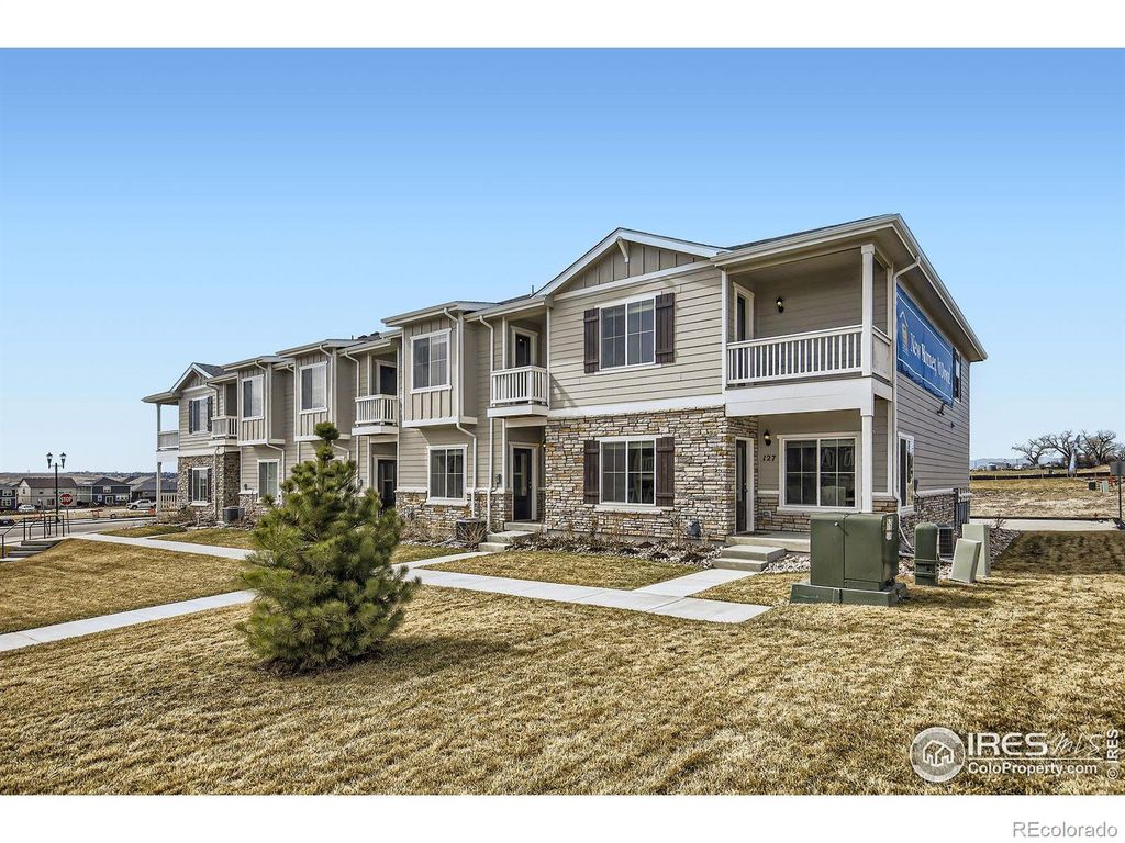 127 Robin Road, Johnstown, CO 80534