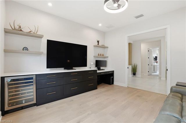 11591 Canal Grande DR, Fort Myers, FL 33913