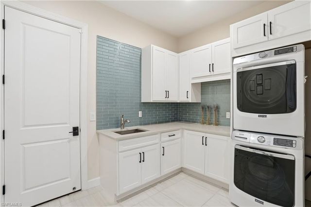 11591 Canal Grande DR, Fort Myers, FL 33913