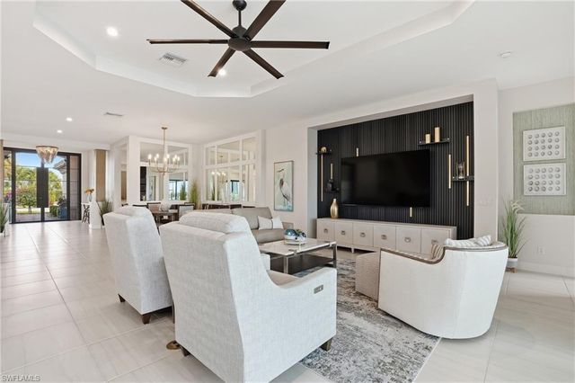 11591 Canal Grande DR, Fort Myers, FL 33913