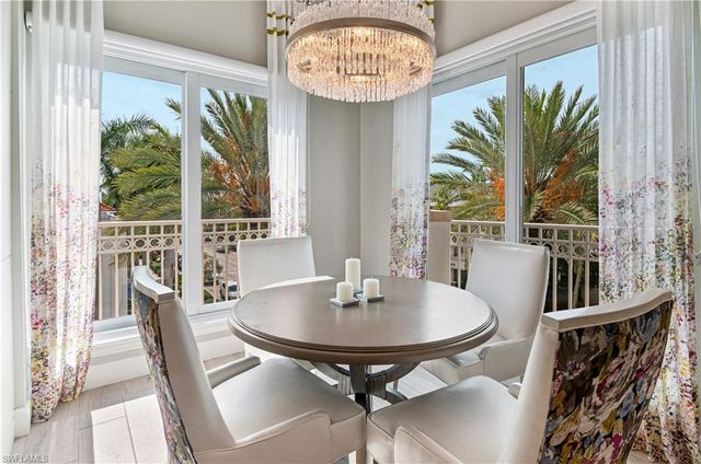 375 5th AVE S 302, Naples, FL 34102