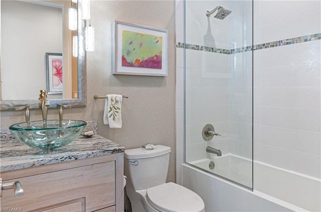 375 5th AVE S 302, Naples, FL 34102