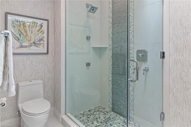 375 5th AVE S 302, Naples, FL 34102