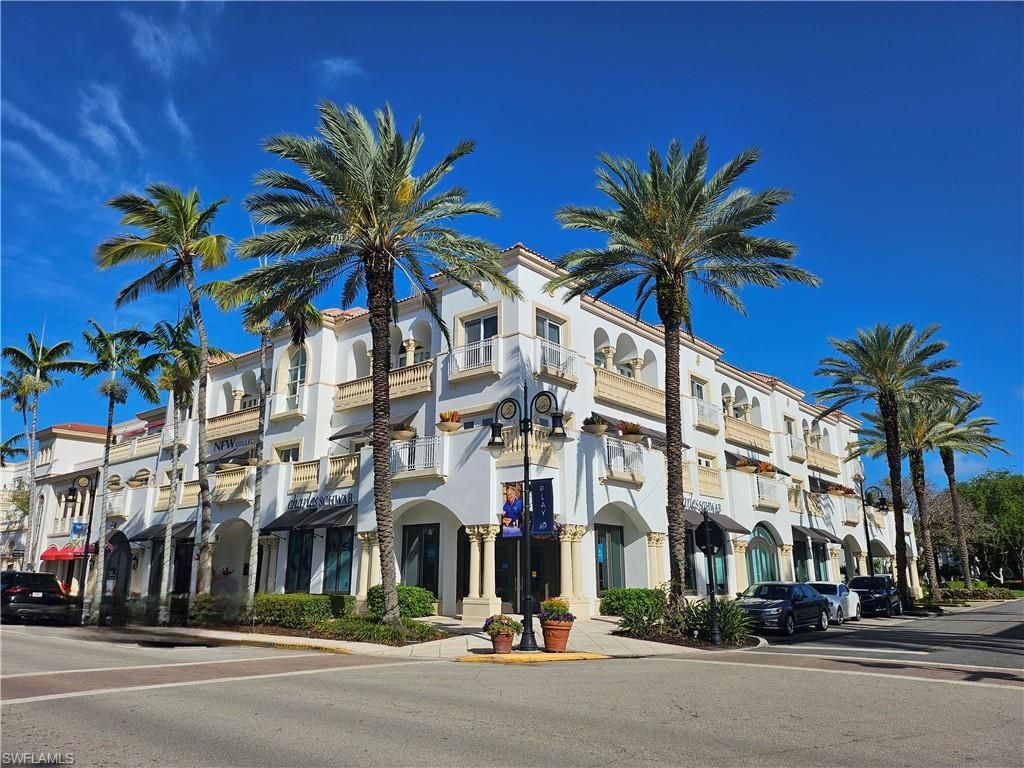 375 5th AVE S 302, Naples, FL 34102