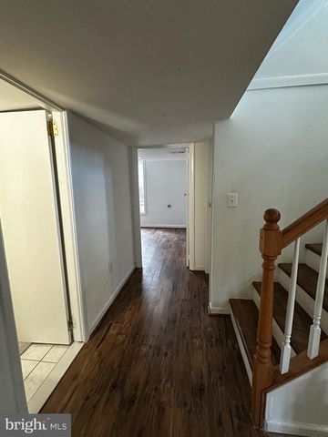 5211 EDGEWOOD RD, College Park, MD 20740