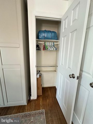 5211 EDGEWOOD RD, College Park, MD 20740