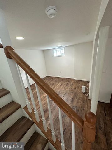 5211 EDGEWOOD RD, College Park, MD 20740