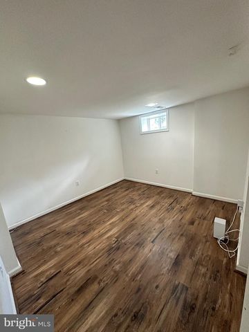 5211 EDGEWOOD RD, College Park, MD 20740