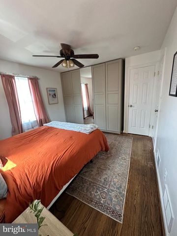 5211 EDGEWOOD RD, College Park, MD 20740