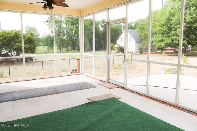1213 Windbrooke Drive, Grimesland, NC 27837