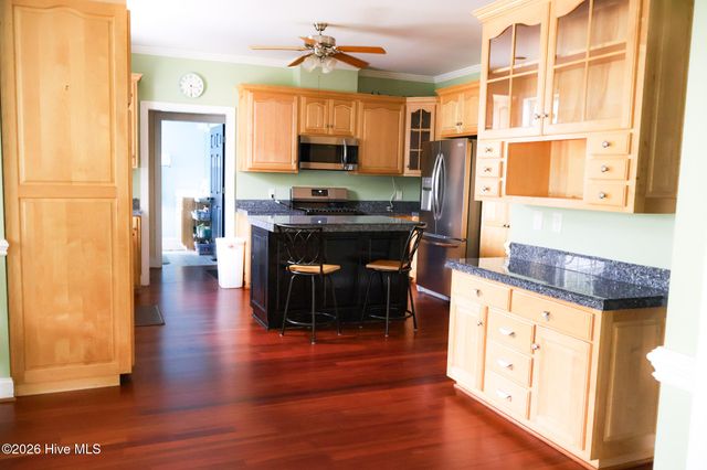 1213 Windbrooke Drive, Grimesland, NC 27837