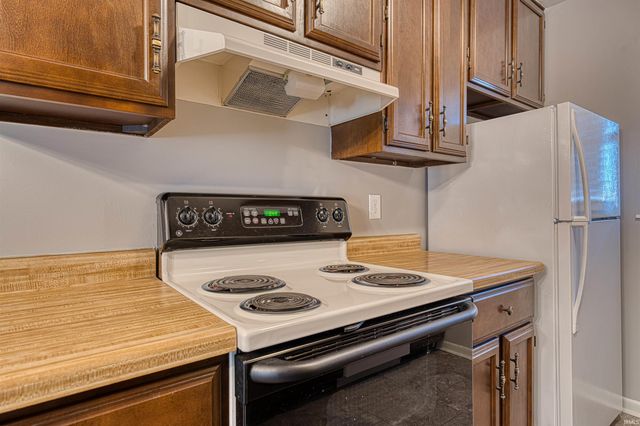 1831 Chickasaw Drive, Evansville, IN 47715