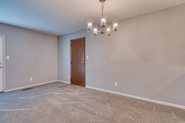 1831 Chickasaw Drive, Evansville, IN 47715