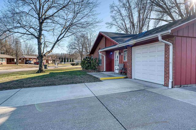 1831 Chickasaw Drive, Evansville, IN 47715