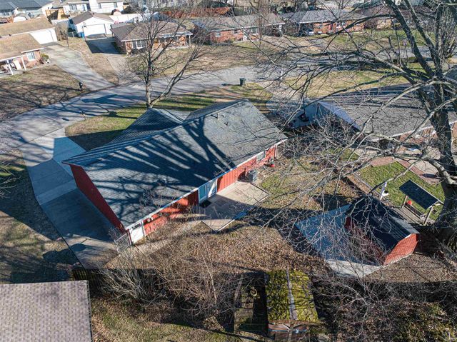 1831 Chickasaw Drive, Evansville, IN 47715