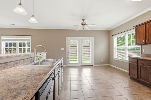 208 PORT WAY, Columbia, MO 65201