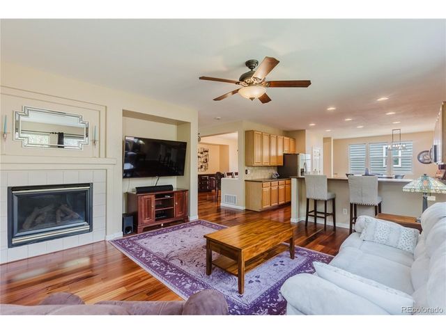 6674 Sunburst Ave, Longmont, CO 80504