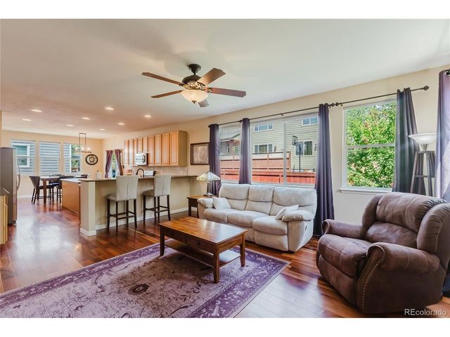 6674 Sunburst Ave, Longmont, CO 80504