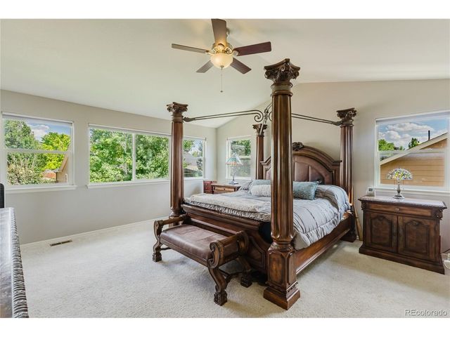6674 Sunburst Ave, Longmont, CO 80504