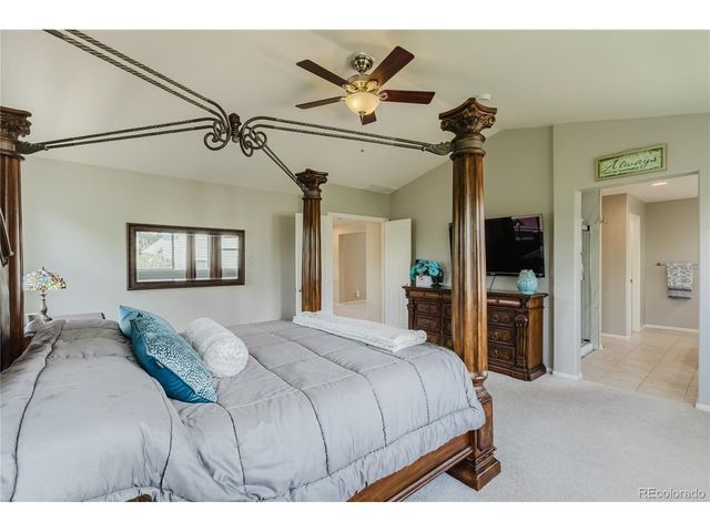 6674 Sunburst Ave, Longmont, CO 80504