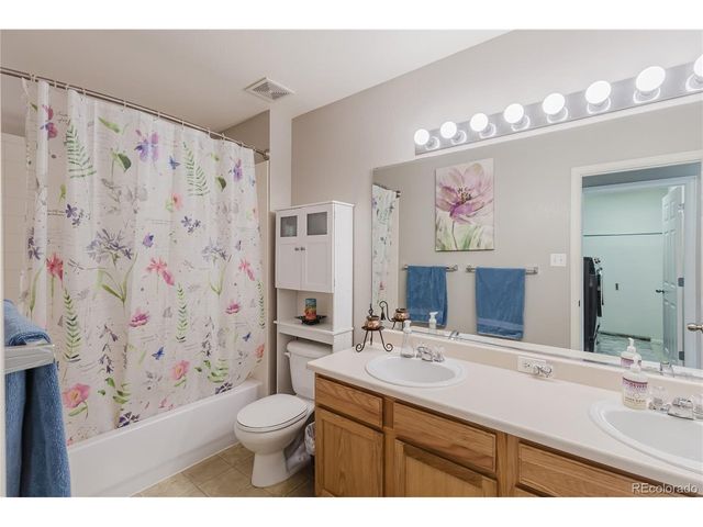 6674 Sunburst Ave, Longmont, CO 80504