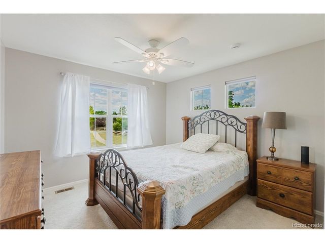 6674 Sunburst Ave, Longmont, CO 80504