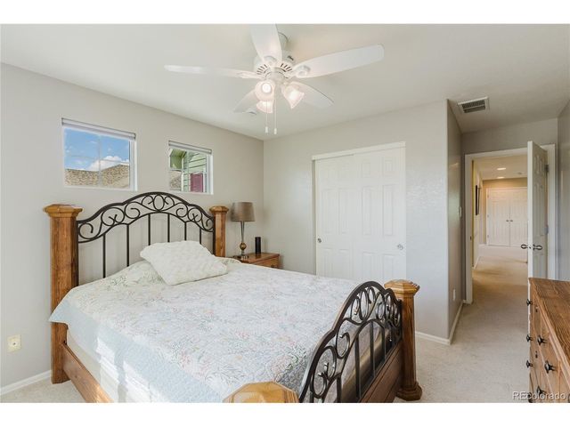 6674 Sunburst Ave, Longmont, CO 80504